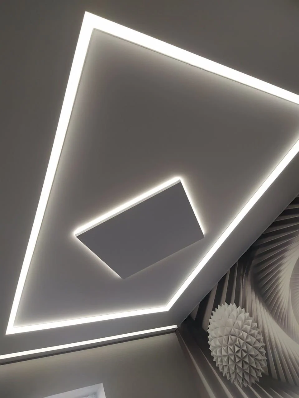 Light Trough 3 Plaster light trough ceiling