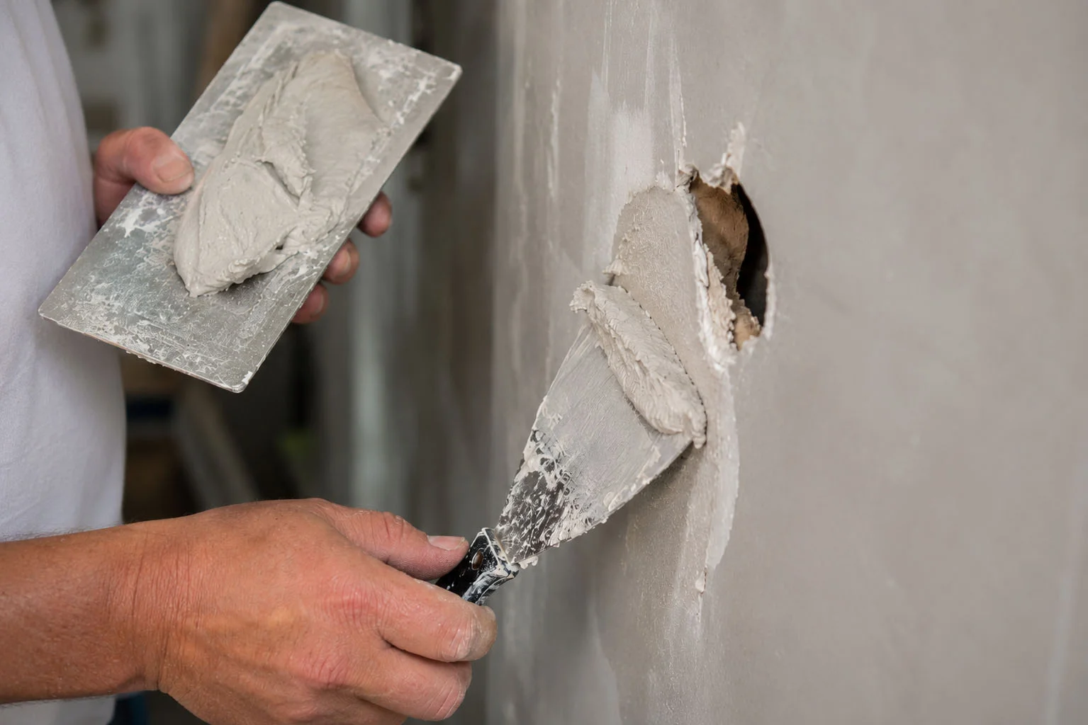 hole repair Plaster wall hole repair